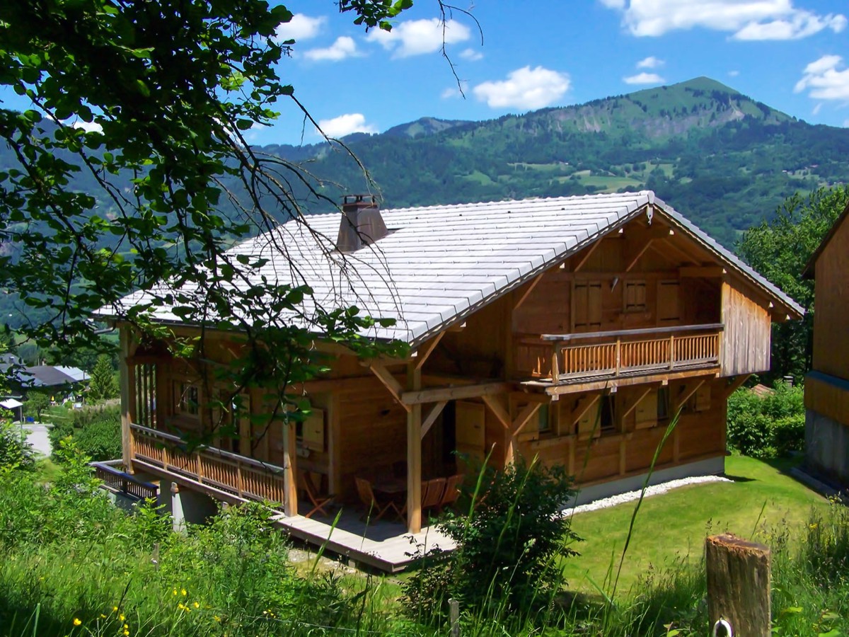 Chalet Perla de Na vue extérieure en été