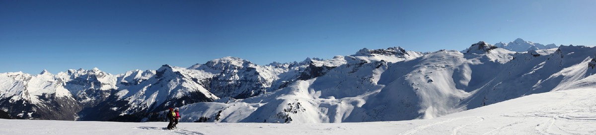 La Chaine du Mont-Blanc vue de Samoens