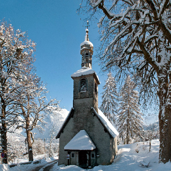Samoëns-La chapelle de Vercland sous la neige