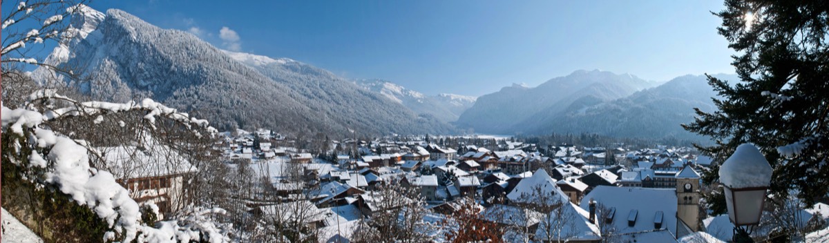 Samoëns le village sous la neige